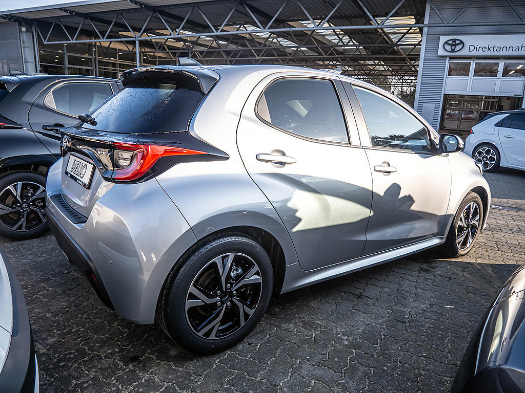 Fahrzeugansicht TOYOTA Yaris Hybrid 1.5 VVT-iE Teamplayer - Bild 27