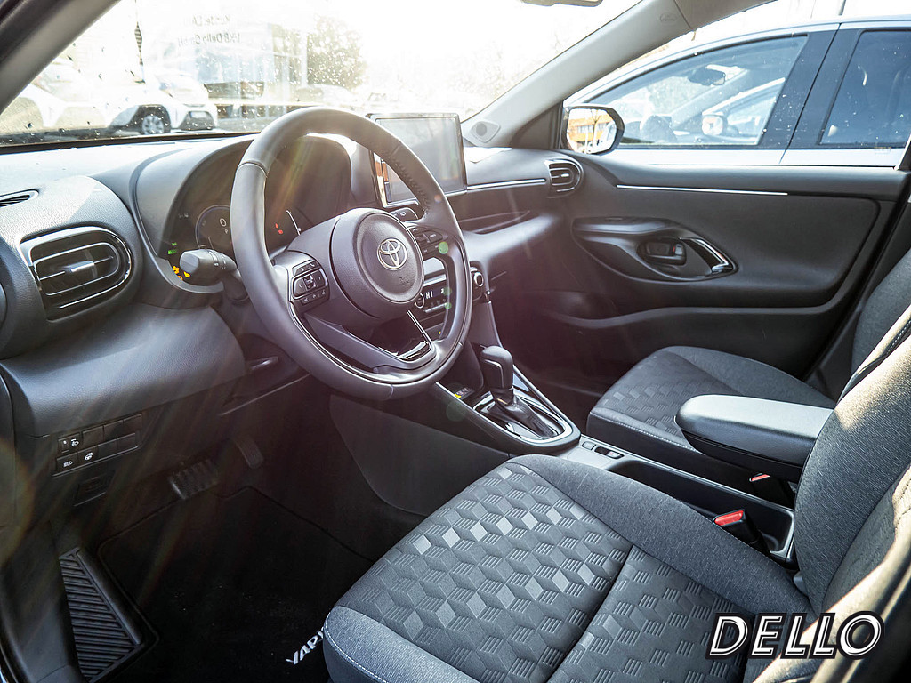 Fahrzeugansicht TOYOTA Yaris Hybrid 1.5 VVT-iE Teamplayer - Bild 5