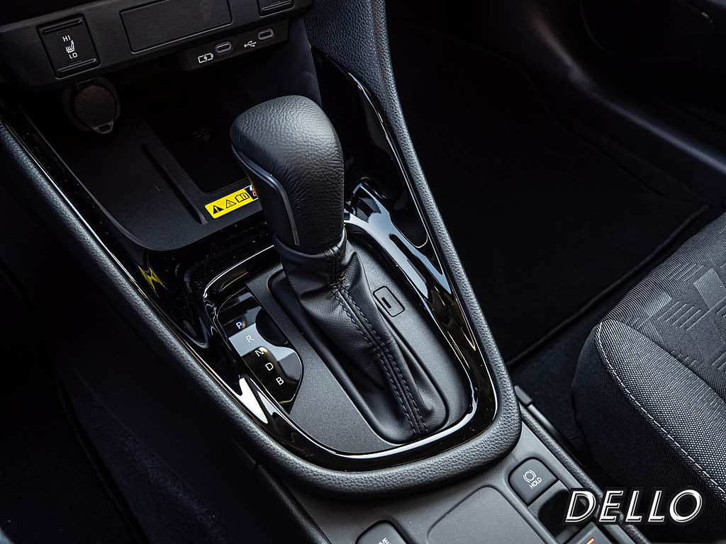 Fahrzeugansicht TOYOTA Yaris Hybrid 1.5 VVT-iE Teamplayer - Bild 13