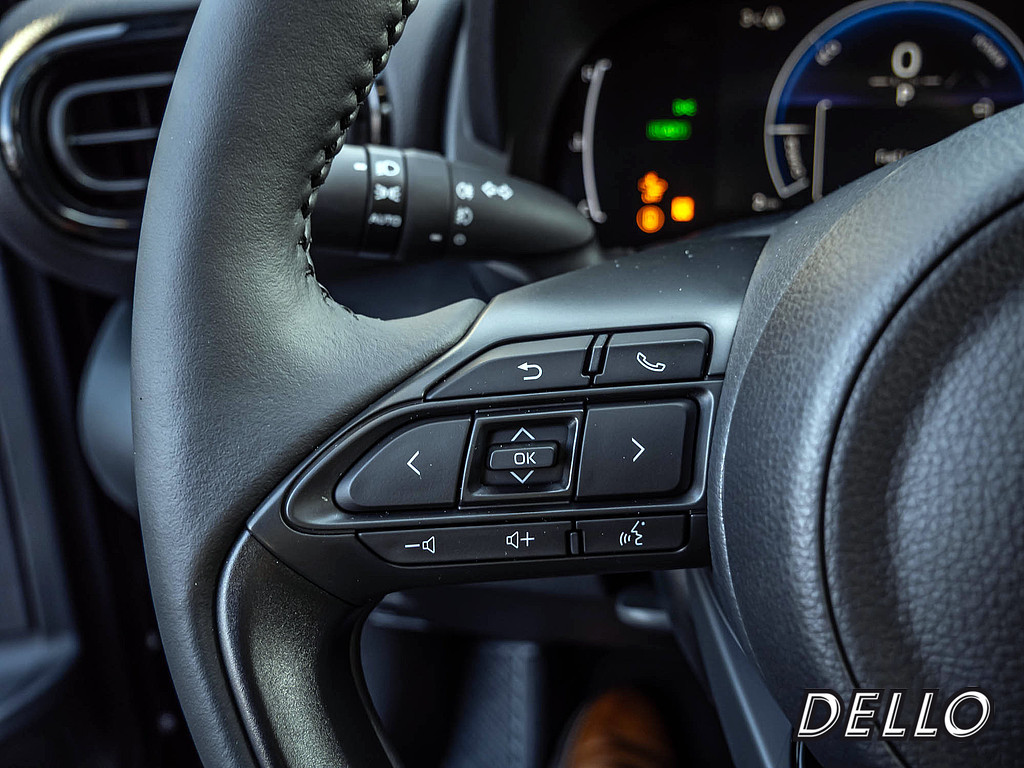 Fahrzeugansicht TOYOTA Yaris Hybrid 1.5 VVT-iE Teamplayer - Bild 16