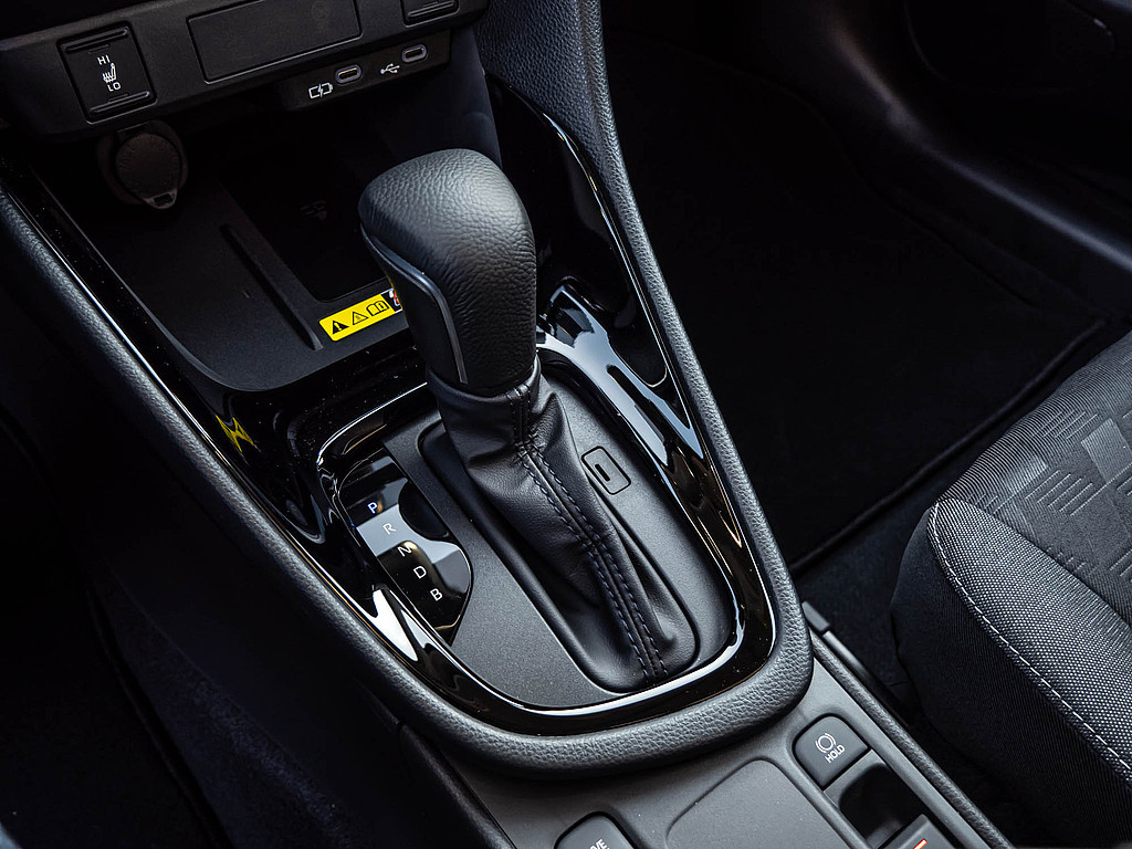 Fahrzeugansicht TOYOTA Yaris Hybrid 1.5 VVT-iE Teamplayer - Bild 13