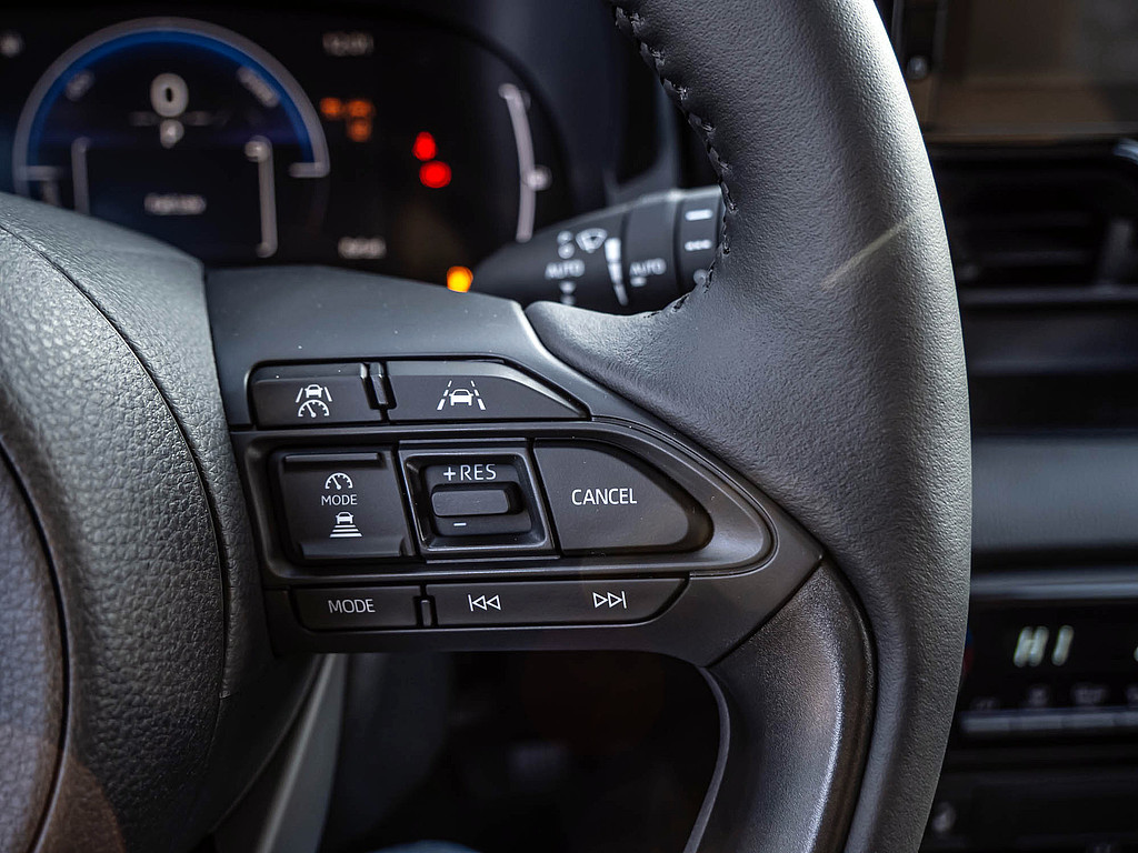 Fahrzeugansicht TOYOTA Yaris Hybrid 1.5 VVT-iE Teamplayer - Bild 17