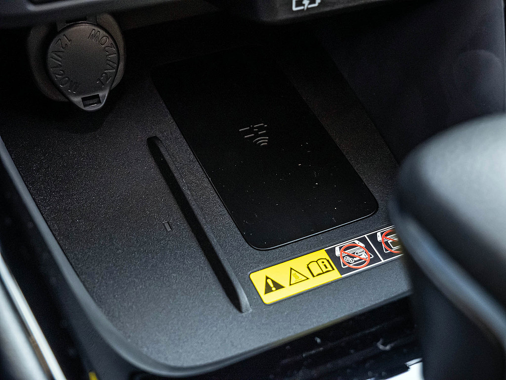 Fahrzeugansicht TOYOTA Yaris Hybrid 1.5 Teamplayer - Bild 11
