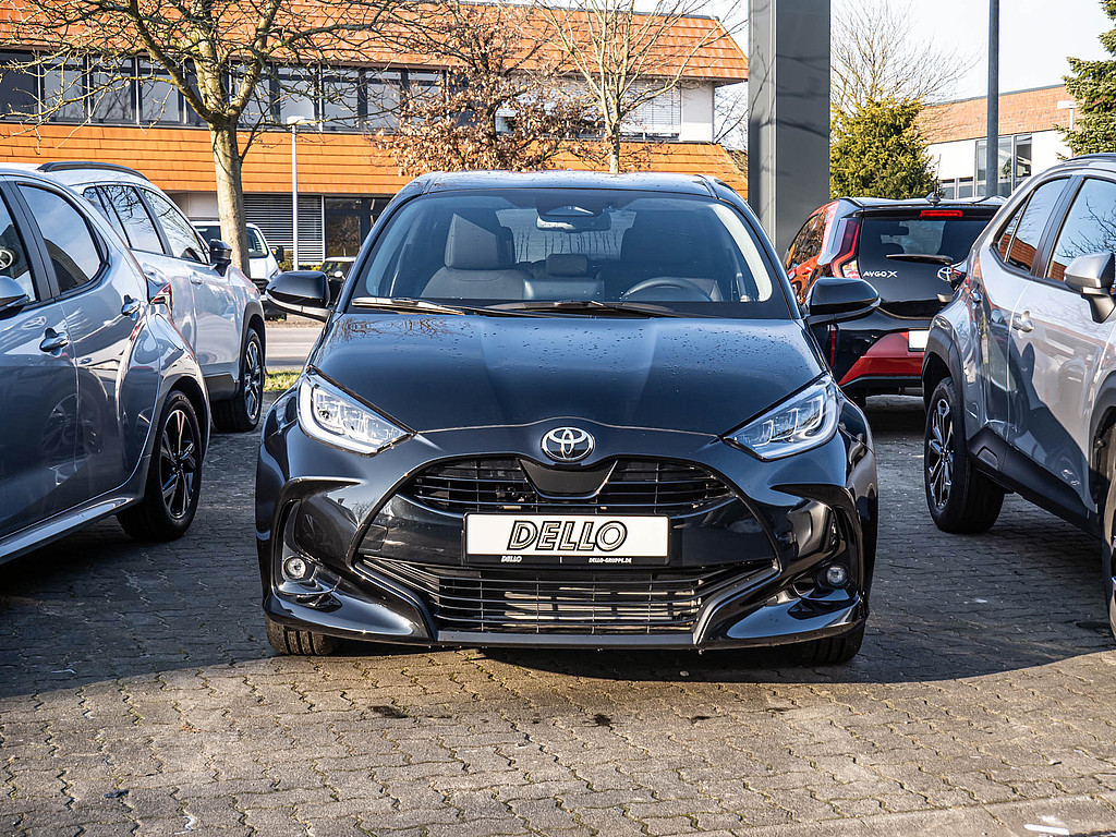 Fahrzeugansicht TOYOTA Yaris Hybrid 1.5 Teamplayer - Bild 12