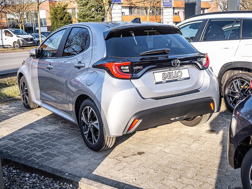 Fahrzeugansicht TOYOTA Yaris Hybrid 1.5 Teamplayer - Bild 4