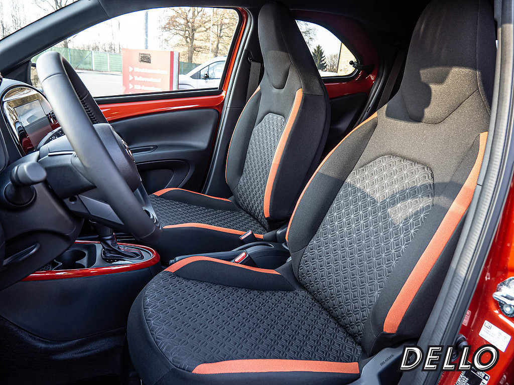 Fahrzeugansicht TOYOTA Aygo X 1.0 Teamplayer - Bild 9