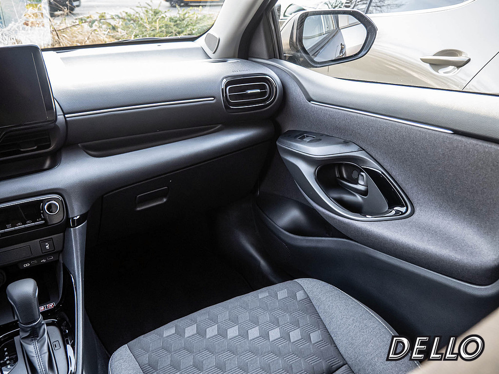 Fahrzeugansicht TOYOTA Yaris Hybrid 1.5 VVT-iE Teamplayer - Bild 26