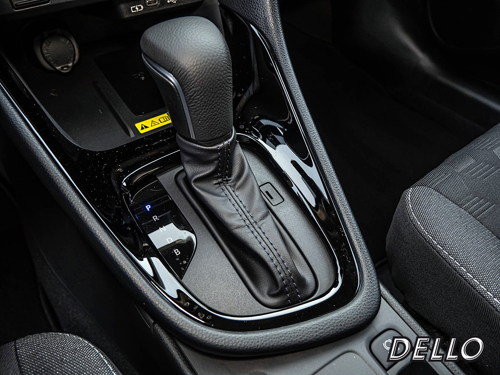 Fahrzeugansicht TOYOTA Yaris Hybrid 1.5 VVT-iE Teamplayer - Bild 13