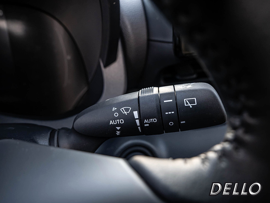 Fahrzeugansicht TOYOTA Yaris Hybrid 1.5 VVT-iE Teamplayer - Bild 18