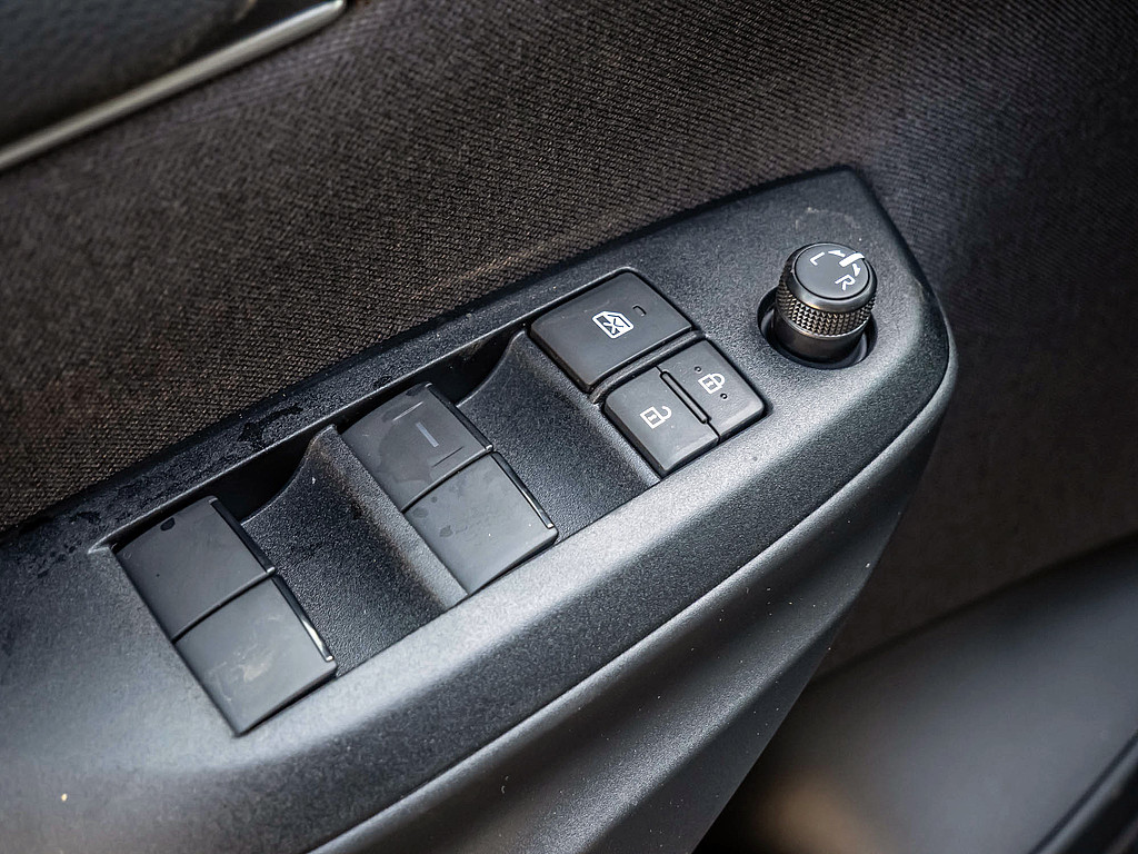 Fahrzeugansicht TOYOTA Yaris Hybrid 1.5 VVT-iE Teamplayer - Bild 8