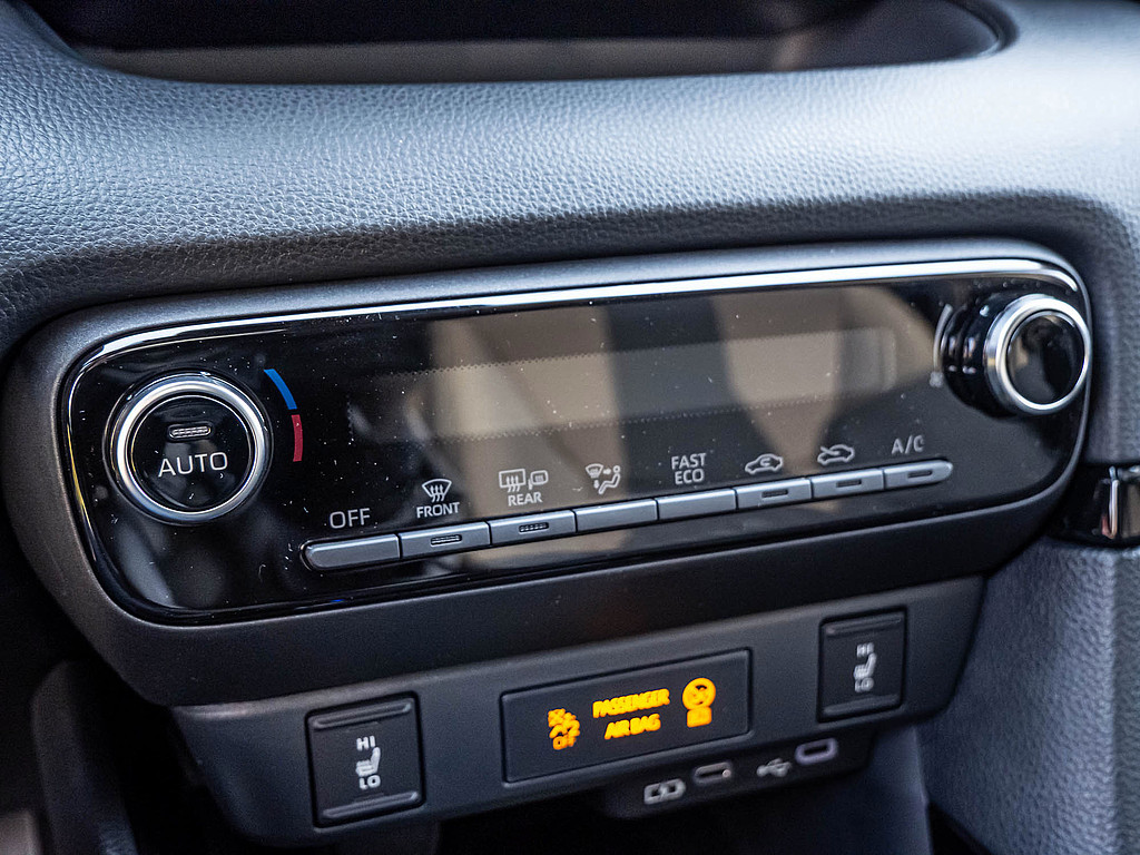 Fahrzeugansicht TOYOTA Yaris Hybrid 1.5 VVT-iE Teamplayer - Bild 9