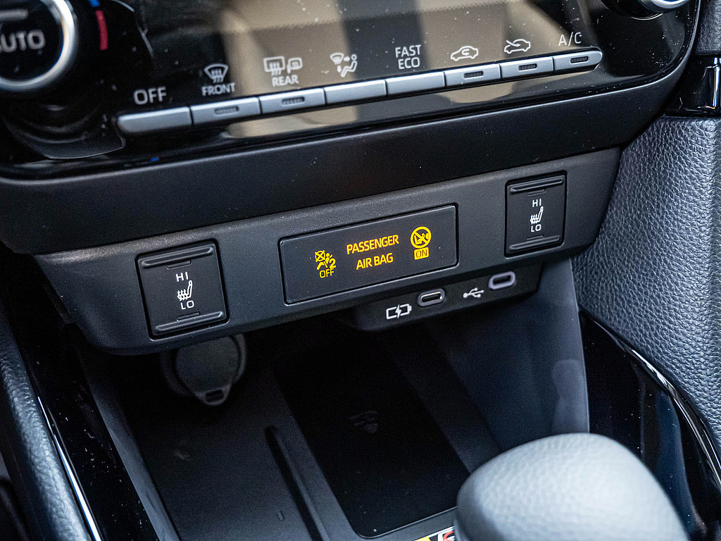 Fahrzeugansicht TOYOTA Yaris Hybrid 1.5 VVT-iE Teamplayer - Bild 10