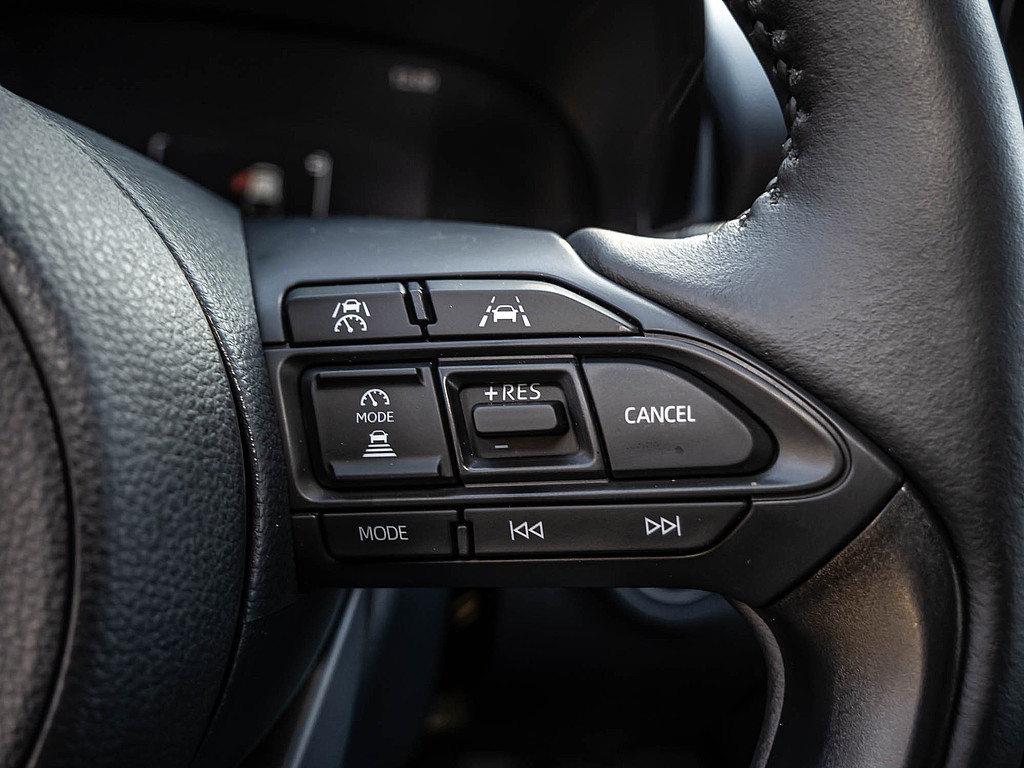 Fahrzeugansicht TOYOTA Yaris Hybrid 1.5 VVT-iE Teamplayer - Bild 16