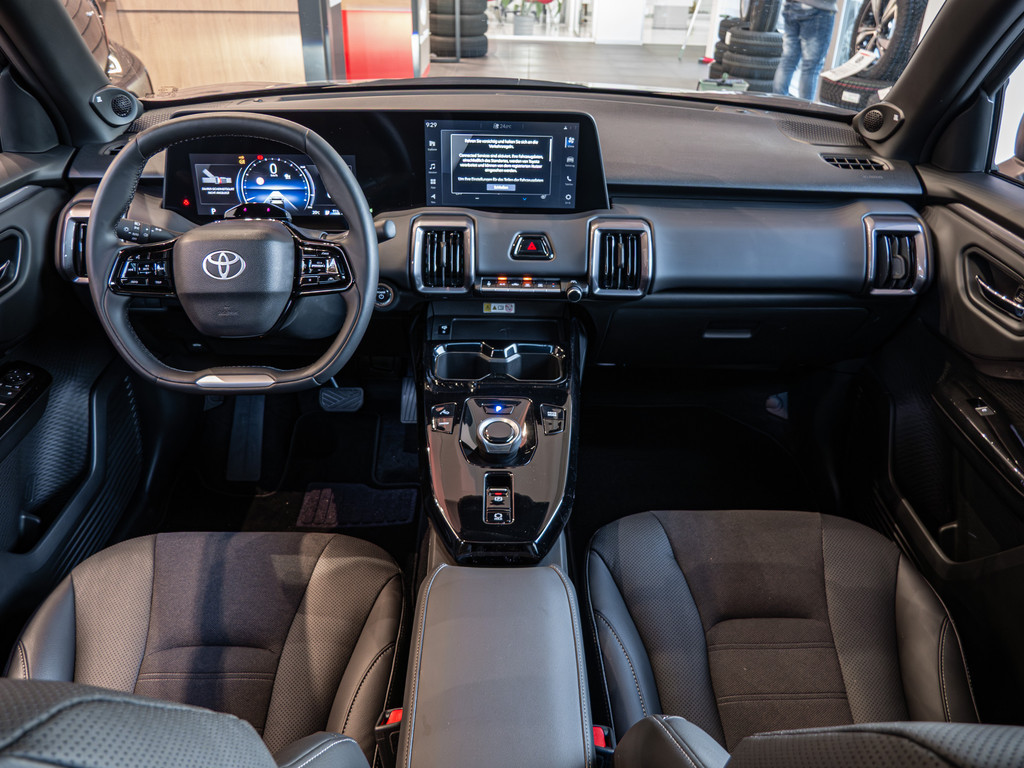 Fahrzeugansicht TOYOTA Urban Cruiser Lounge - Bild 5