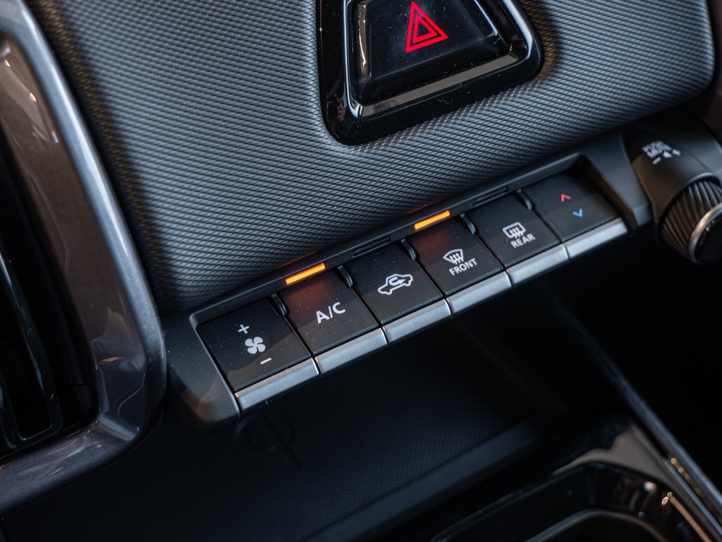 Fahrzeugansicht TOYOTA Urban Cruiser Lounge - Bild 17