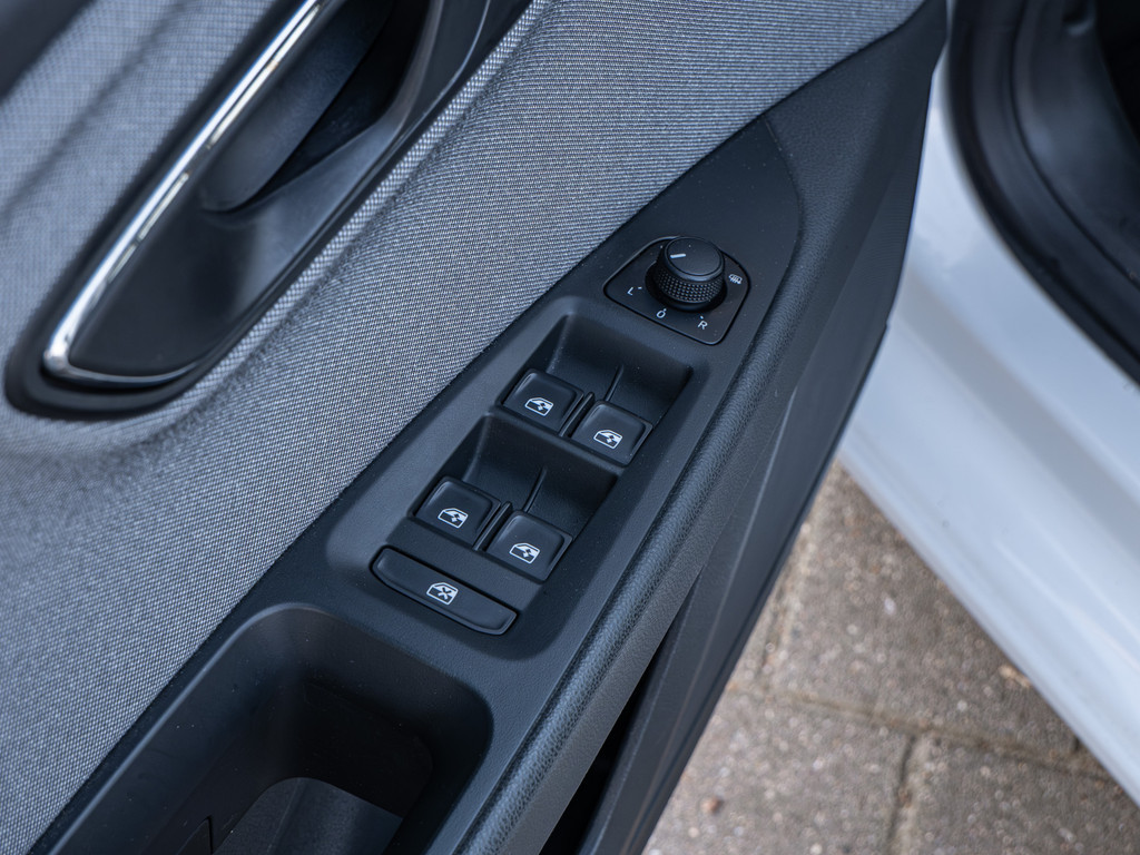 Fahrzeugansicht SEAT Leon ST 1.4 TSI Style - Bild 29