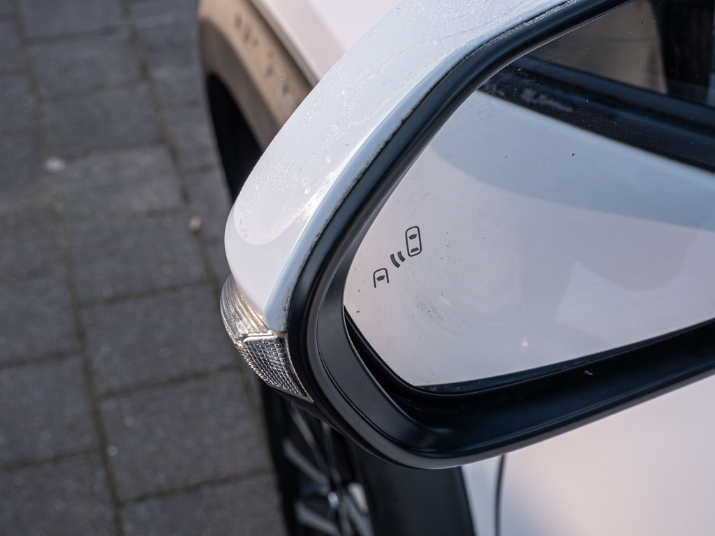 Fahrzeugansicht TOYOTA Yaris Cross Hybrid 1.5 VVT-i Team D - Bild 2