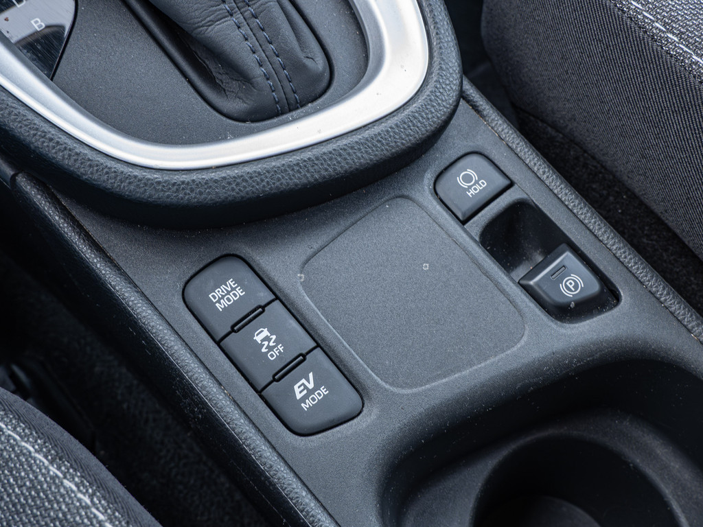 Fahrzeugansicht TOYOTA Yaris Cross Hybrid 1.5 VVT-i Team D - Bild 16