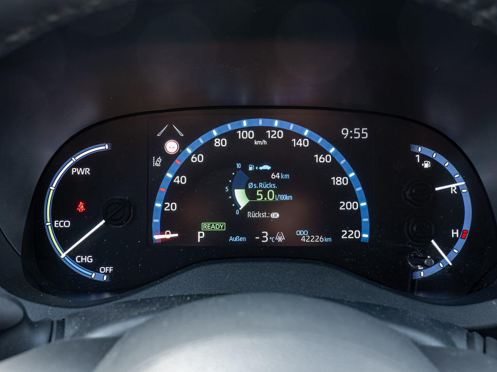 Fahrzeugansicht TOYOTA Yaris Cross Hybrid 1.5 VVT-i Team D - Bild 19