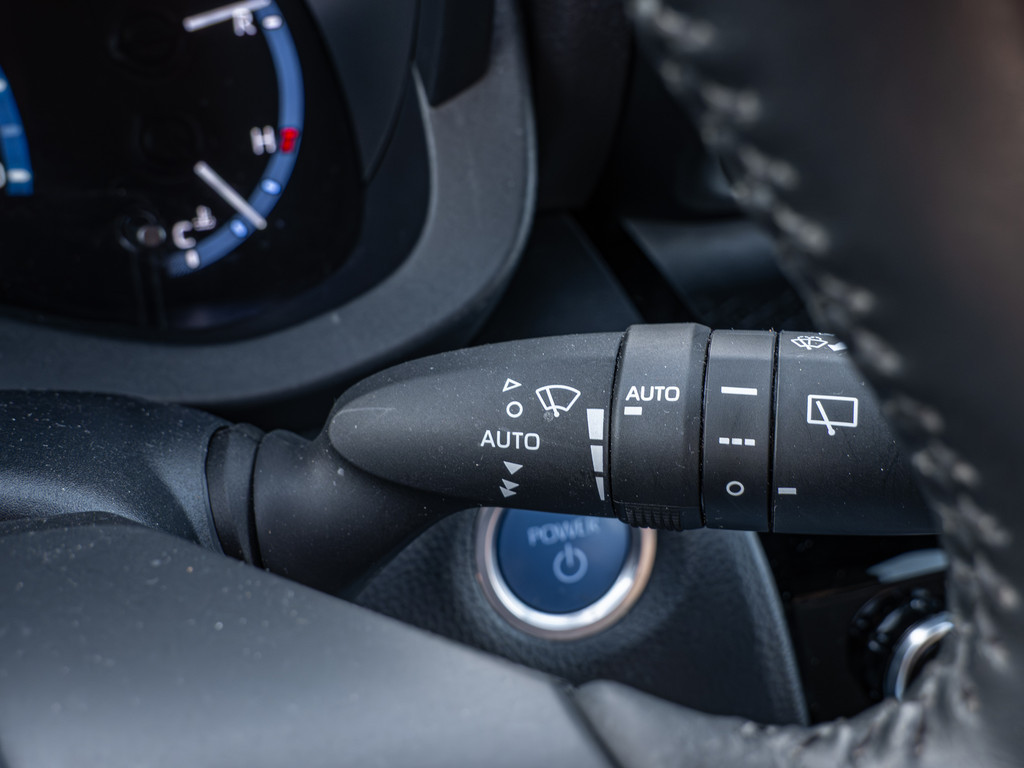 Fahrzeugansicht TOYOTA Yaris Cross Hybrid 1.5 VVT-i Team D - Bild 20