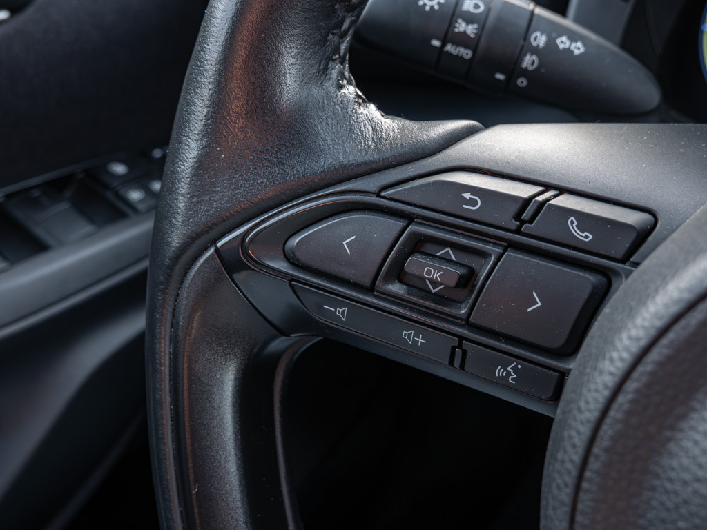 Fahrzeugansicht TOYOTA Yaris Cross Hybrid 1.5 VVT-i Team D - Bild 24