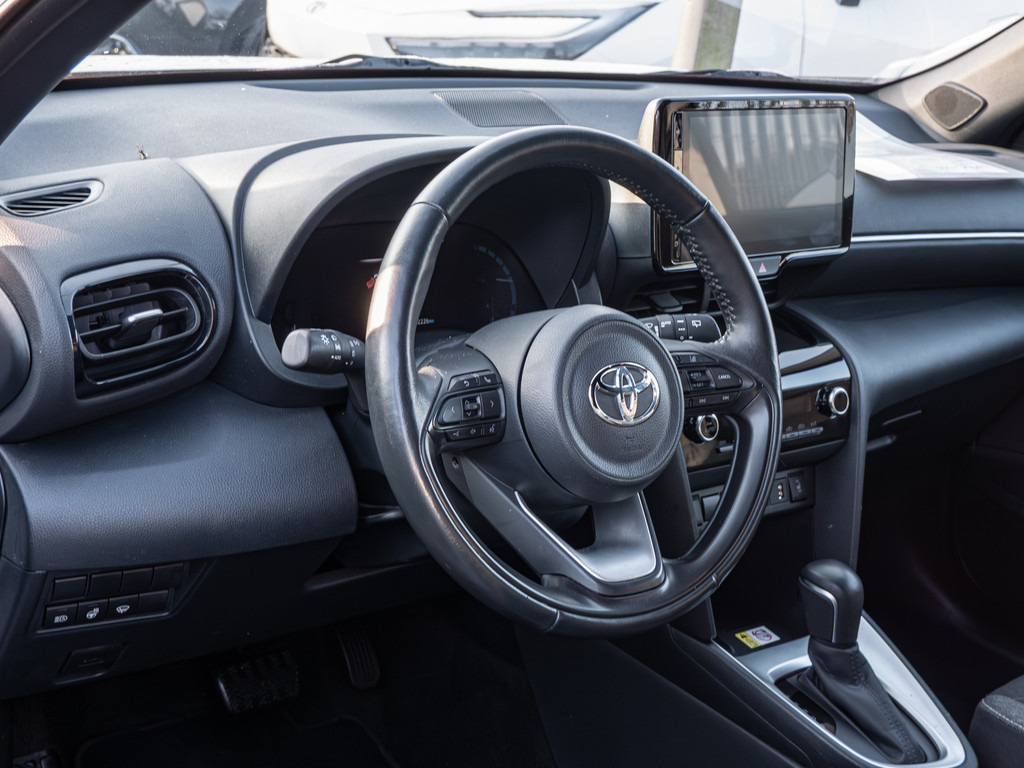 Fahrzeugansicht TOYOTA Yaris Cross Hybrid 1.5 VVT-i Team D - Bild 25