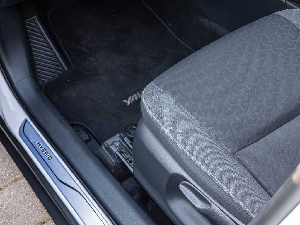 Fahrzeugansicht TOYOTA Yaris Cross Hybrid 1.5 VVT-i Team D - Bild 26