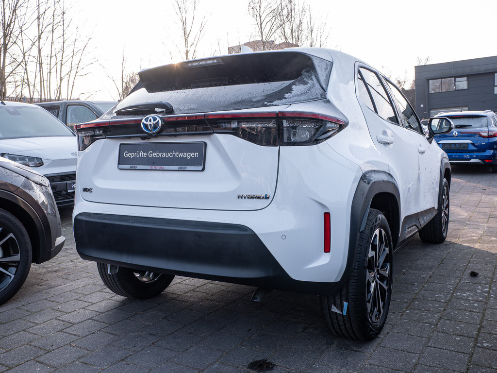 Fahrzeugansicht TOYOTA Yaris Cross Hybrid 1.5 VVT-i Team D - Bild 30