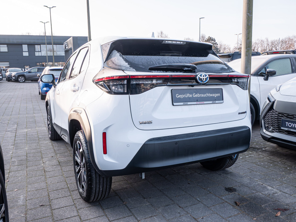 Fahrzeugansicht TOYOTA Yaris Cross Hybrid 1.5 VVT-i Team D - Bild 32