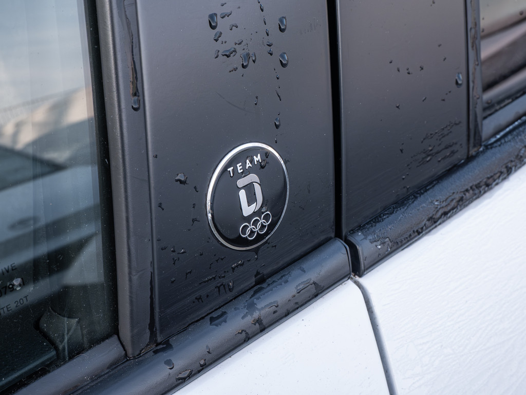 Fahrzeugansicht TOYOTA Yaris Cross Hybrid 1.5 VVT-i Team D - Bild 34