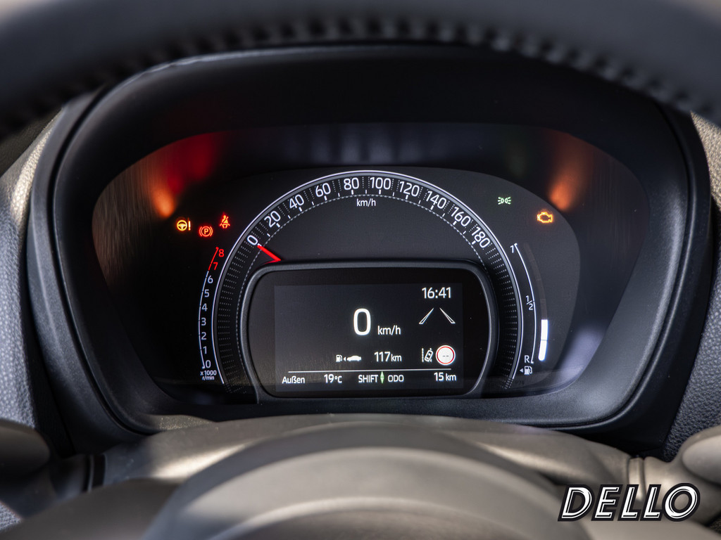 Fahrzeugansicht TOYOTA Aygo X 1.0 Teamplayer - Bild 18