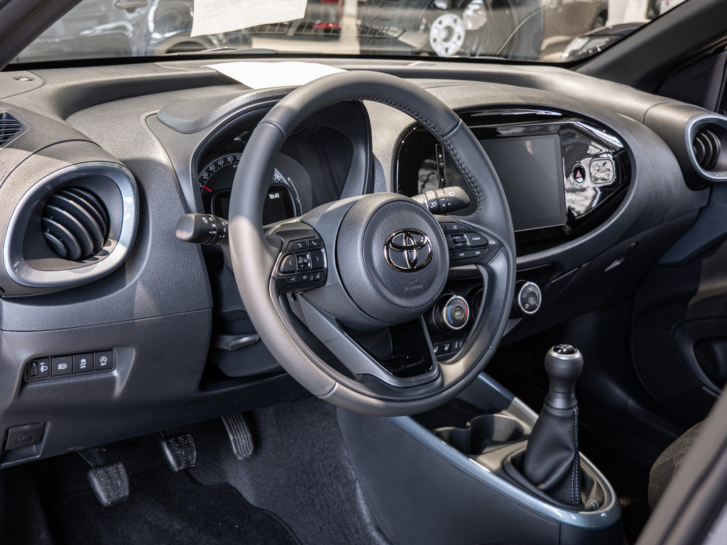 Fahrzeugansicht TOYOTA Aygo X 1.0 Teamplayer - Bild 26