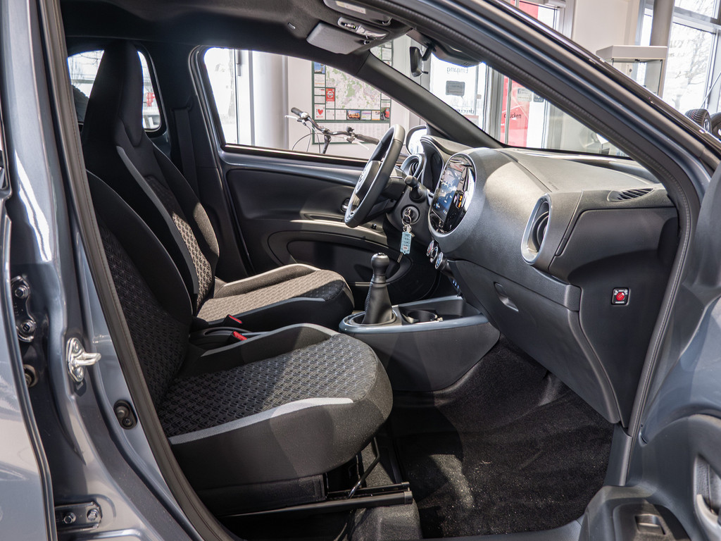 Fahrzeugansicht TOYOTA Aygo X 1.0 Teamplayer - Bild 35