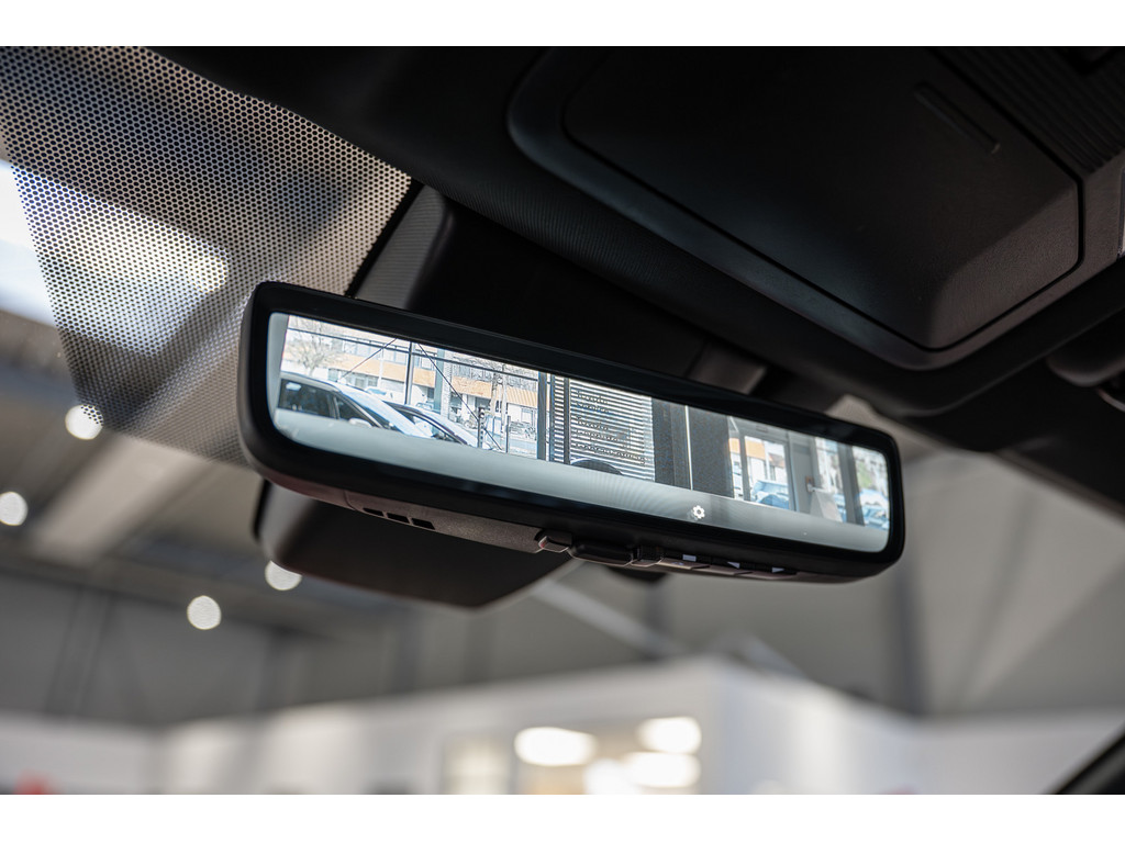 Fahrzeugansicht TOYOTA RAV 4 2.5 Plug-in Hybrid 4x4 Teamplayer - Bild 25