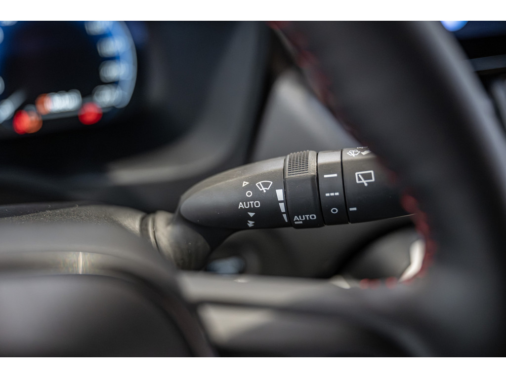 Fahrzeugansicht TOYOTA RAV 4 2.5 Plug-in Hybrid 4x4 Teamplayer - Bild 29