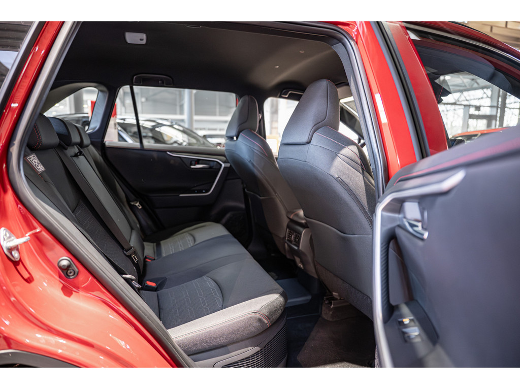 Fahrzeugansicht TOYOTA RAV 4 2.5 Plug-in Hybrid 4x4 Teamplayer - Bild 4