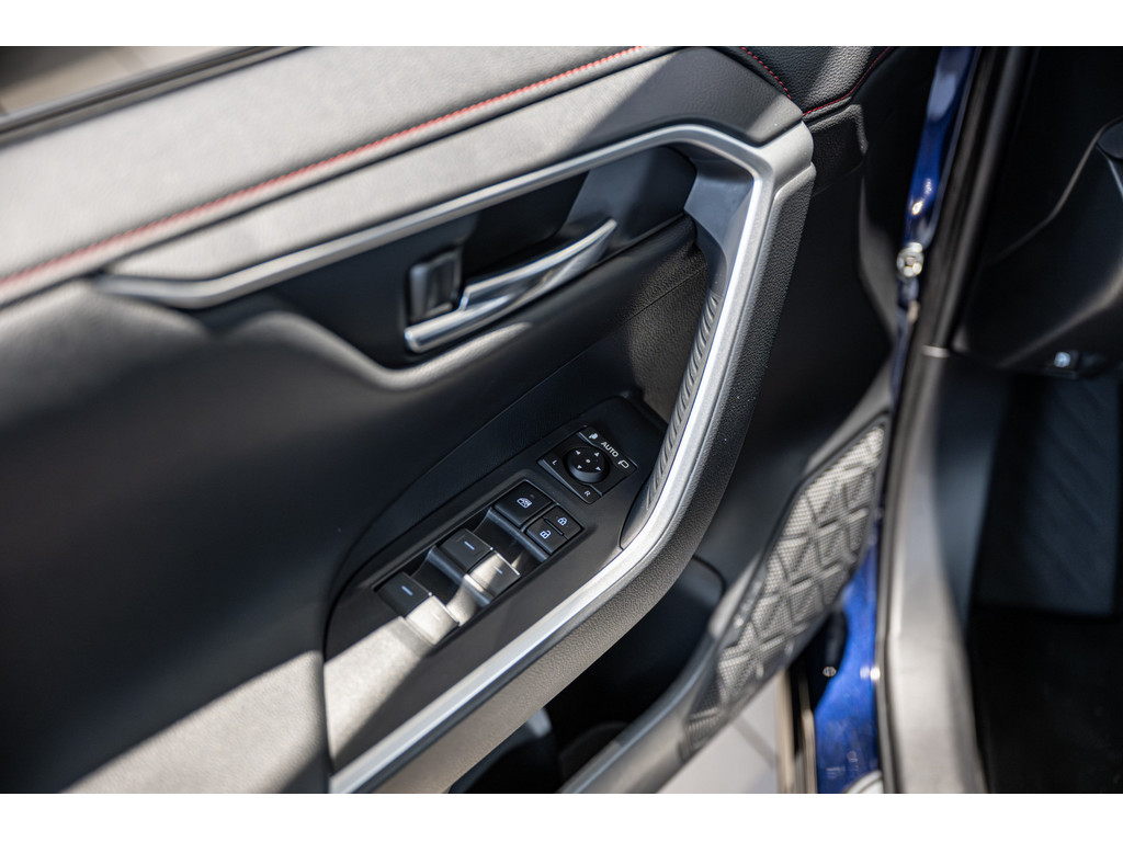 Fahrzeugansicht TOYOTA RAV4 2.5 Plug-in Hybrid 4x4 Teamplayer - Bild 38