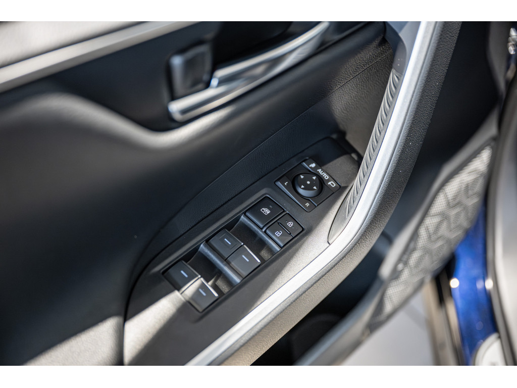 Fahrzeugansicht TOYOTA RAV4 2.5 Plug-in Hybrid 4x4 Teamplayer - Bild 39