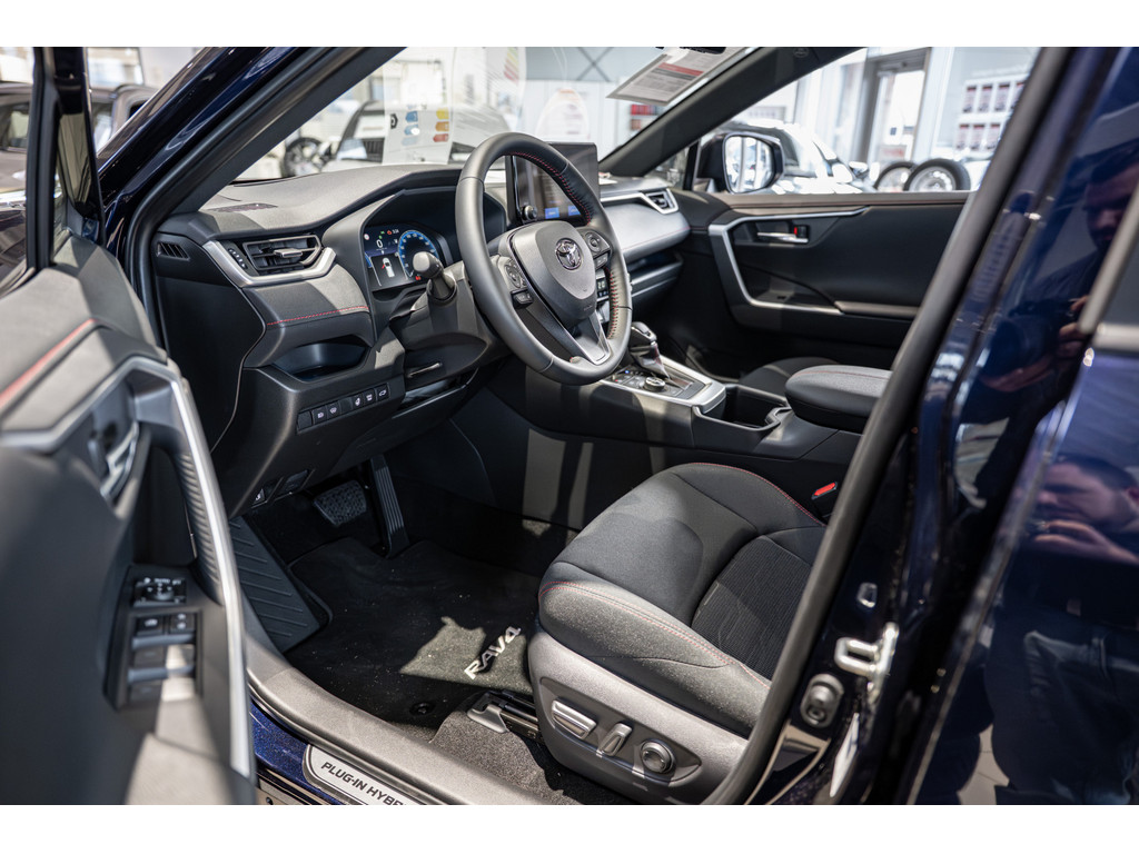 Fahrzeugansicht TOYOTA RAV 4 2.5 Plug-in Hybrid 4x4 Teamplayer - Bild 3