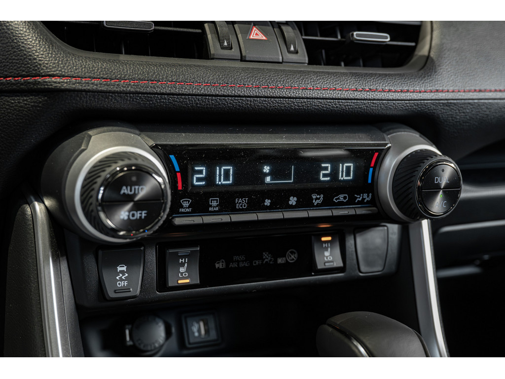 Fahrzeugansicht TOYOTA RAV 4 2.5 Plug-in Hybrid 4x4 Teamplayer - Bild 19