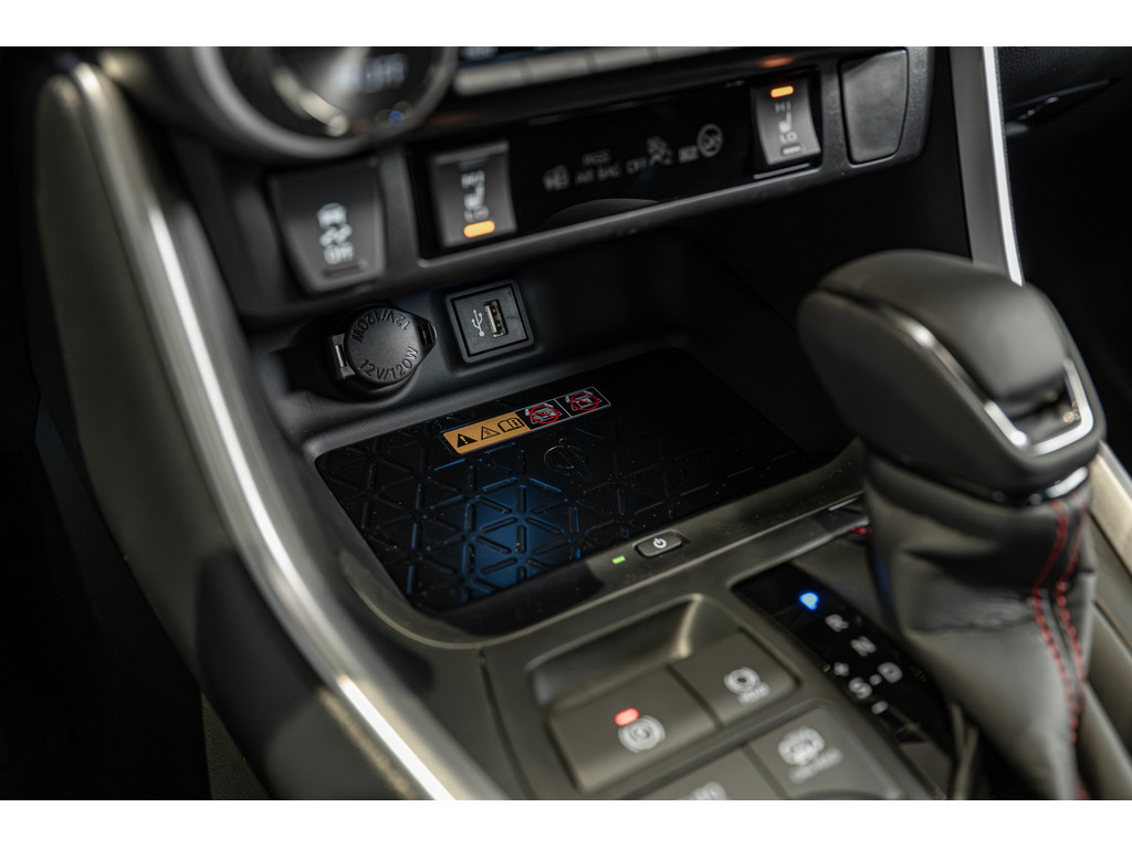 Fahrzeugansicht TOYOTA RAV 4 2.5 Plug-in Hybrid 4x4 Teamplayer - Bild 22