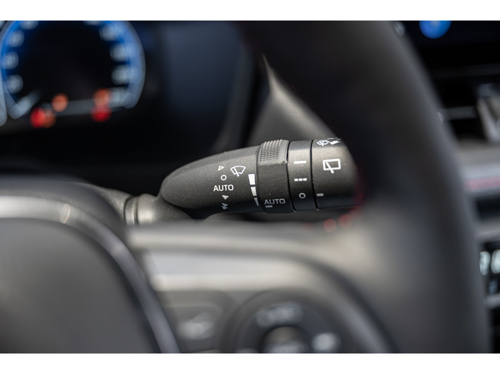 Fahrzeugansicht TOYOTA RAV 4 2.5 Plug-in Hybrid 4x4 Teamplayer - Bild 32