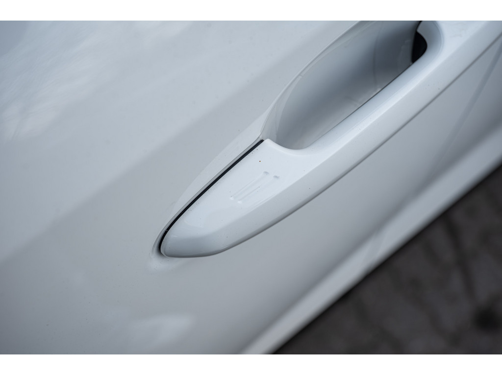 Fahrzeugansicht TOYOTA RAV 4 2.5 Plug-in Hybrid 4x4 Teamplayer - Bild 2