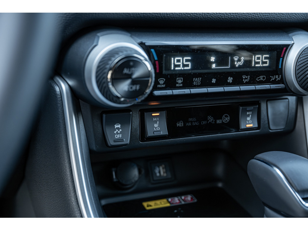 Fahrzeugansicht TOYOTA RAV 4 2.5 Plug-in Hybrid 4x4 Teamplayer - Bild 22