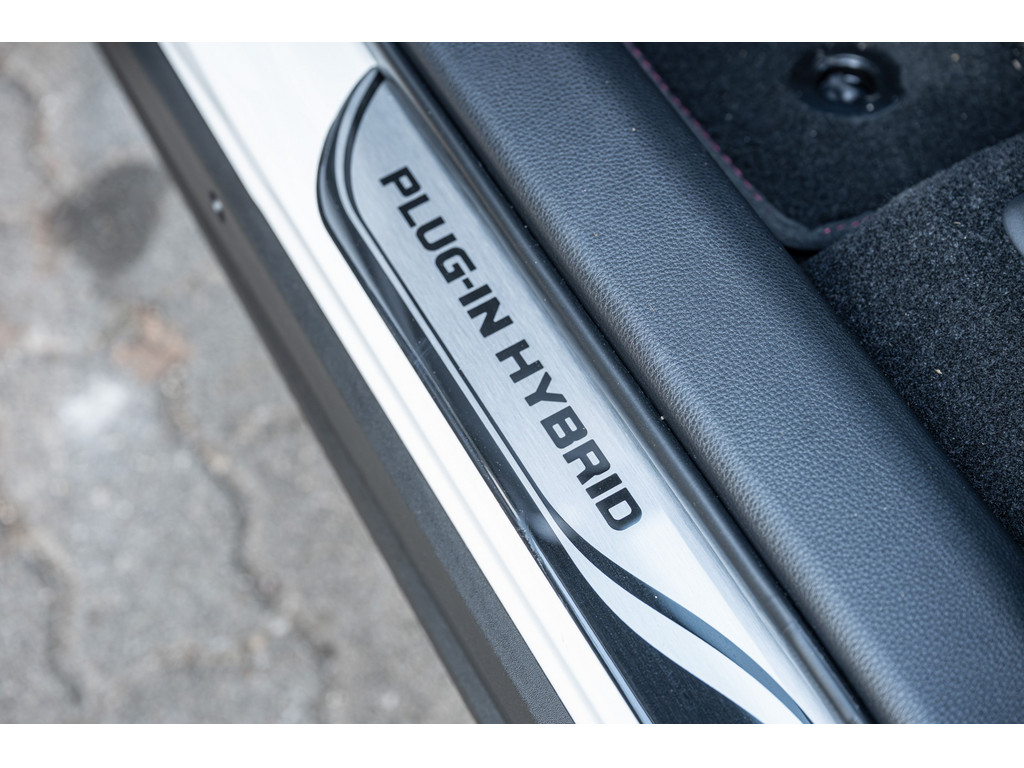 Fahrzeugansicht TOYOTA RAV 4 2.5 Plug-in Hybrid 4x4 Teamplayer - Bild 40