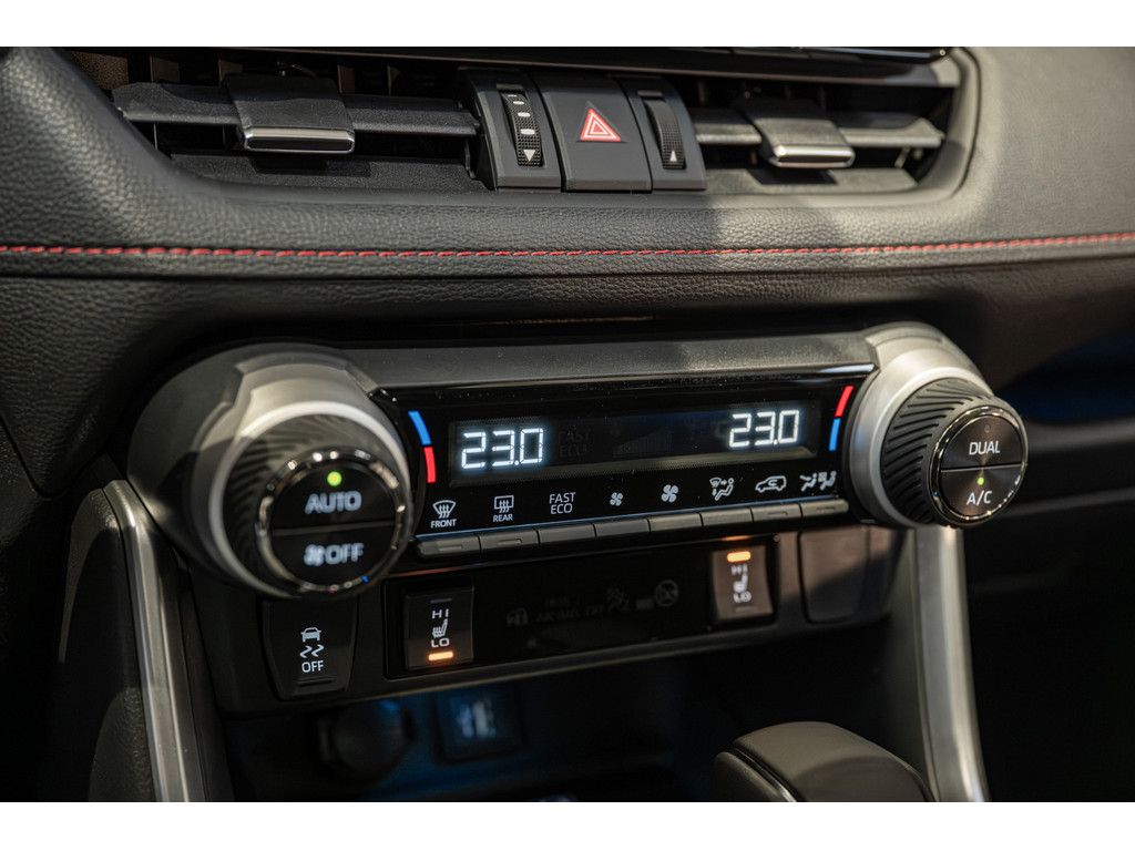 Fahrzeugansicht TOYOTA RAV 4 2.5 Plug-in Hybrid 4x4 Teamplayer - Bild 17