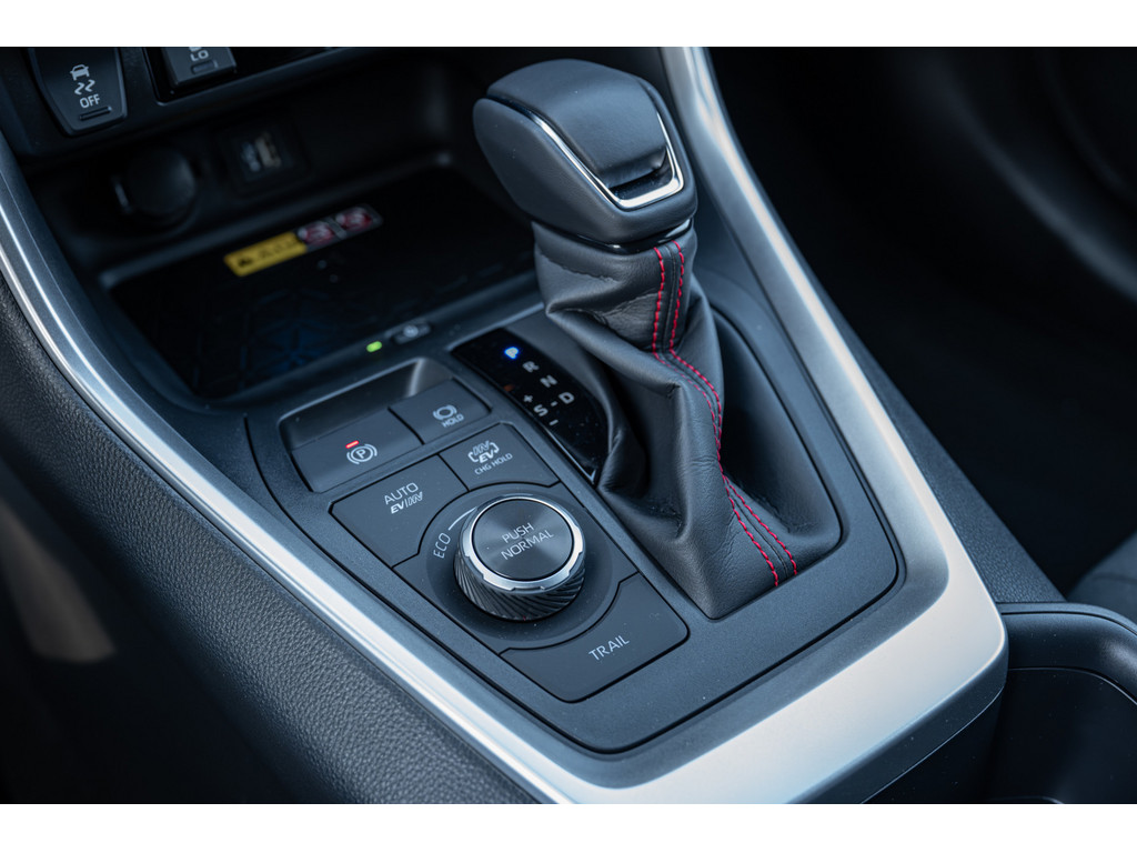 Fahrzeugansicht TOYOTA RAV 4 2.5 Plug-in Hybrid 4x4 Teamplayer - Bild 25