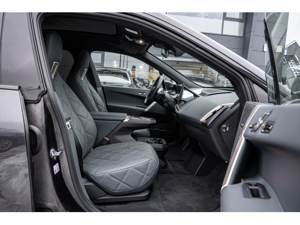 Fahrzeugansicht BMW iX xDrive40 SPORT ELEKTRO - Bild 2