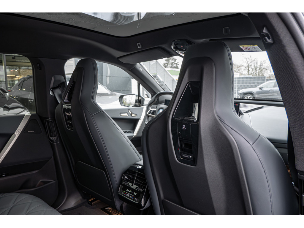 Fahrzeugansicht BMW iX xDrive40 SPORT ELEKTRO - Bild 5