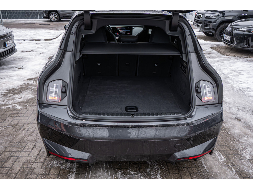 Fahrzeugansicht BMW iX xDrive40 SPORT ELEKTRO - Bild 9